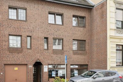 Schöne Eigentumswohnung mit großem Balkon