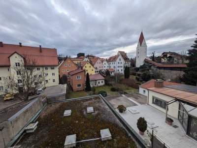 Stilvolle & gepflegte 3-Zi.-Maisonnette-Wohnung mit Balkon und Einbauküche in Kaufbeuren