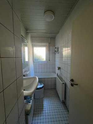 sehr gut geschnittene 3 Zimmer Wohnung mit Balkon im Rheingauviertel