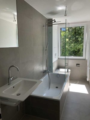 60 m², 2 Zimmer , Einbauküche, WG geeignet