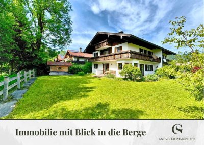 Immobilie mit Blick in die Berge