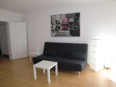 Möblierte Ein-Zimmer-Wohnung in Top Lage mit EBK und Balkon