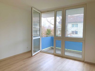 Helle 1-Zimmer-Wohnung mit Balkon, Einbauküche und Einbauschrank in Hannover - Ahlem