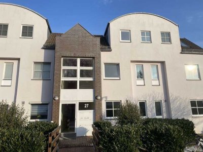 Sofortbezug: Moderne 3-Zimmer-Wohnung mit Wintergarten, Terrasse und Garten - provisionsfrei