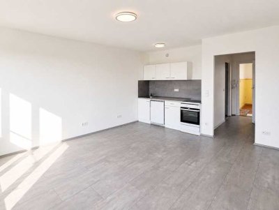 Lichtdurchflutete kernsanierte 1-Zimmer-Wohnung mit Balkon & Weitblick