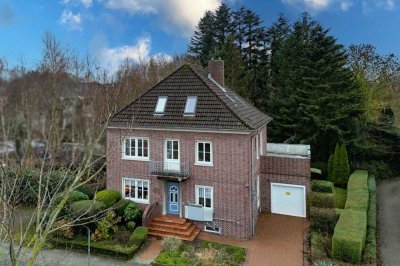 Altbaucharme im lichtdurchfluteten Dachgeschoss – Mietwohnung, zentrale Lage Norden