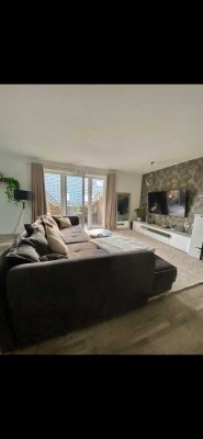 Schöne  2,5 Zimmer-Wohnung mit EBK und Balkon in Flintbek