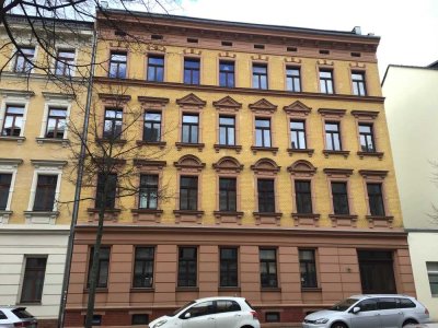 Charmante 1-Zimmer-Altbauwohnung mit Balkon in Gohlis-Mitte