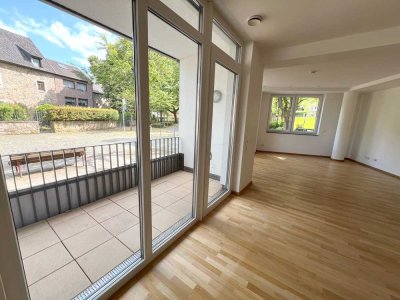 Stilvoll. Barrierefrei. Zuhause. moderne 2-Zimmer-Wohnung mit Loggia am Severinusplatz in Eilendorf