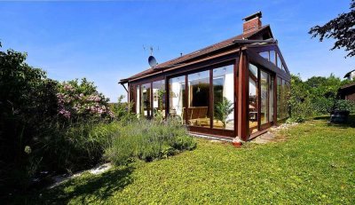 Großzügiges Einfamilienhaus mit Wintergarten – Wohnen & Arbeiten ideal kombiniert!