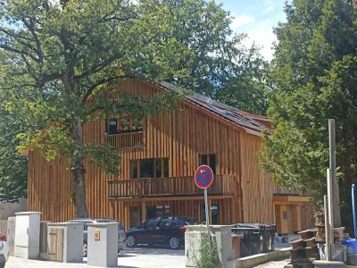 3 Zi-Erdgeschoßwohnung mit zusätzl. 3 Hobbyräumen und eigenem Garten in Pullach