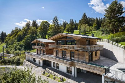 Neubau: Tiroler Häuser mit Blick in die Bergwelt