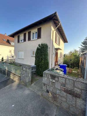 Gepflegtes 4-Zimmer Einfamilienhaus mit großem Garten in Weinheim Nordstadt