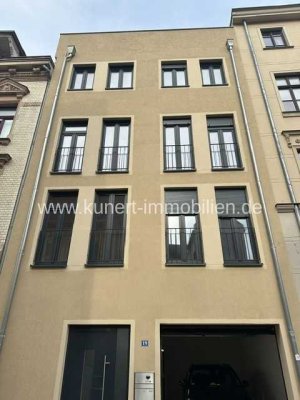 Exklusives Stadthaus mit Dachterrasse und Garage am halleschen Marktplatz, Wfl. 211 m², barrierefrei