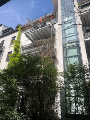 Altbau mit Still in bester Lage Glockenbachviertels