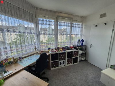 Sonnige Familienwohnung mit Loggia – Ihr neues Zuhause