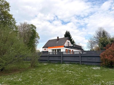 Stilvolles Einfamilienhaus mit großem Garten &amp; extra Baugrund