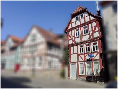 Nutzen Sie attraktive Steuervorteile: Charmantes, denkmalgeschütztes Fachwerkhaus in Lich!