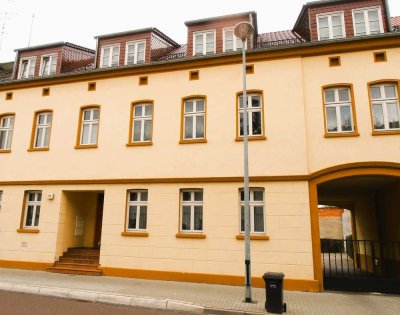 Hochwertige 4-Zimmer DG-Wohnung im Herzen von Roßlau