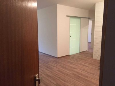 Wohnen mit Blick ins Grüne: Wunderschöne 4,5-Zimmer-Whg. in Ulm