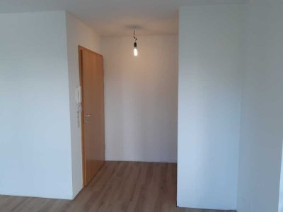 Ruhige und helle 2-Zimmer Wohnung mit Terrasse in Herrenberg