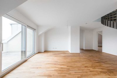 Exklusive 5-ZW im DG mit 2 Loggien, Dachterrasse, Parkett & Einbauküche, Aufzug