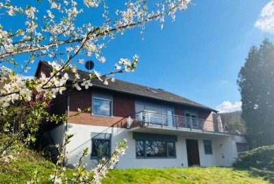 FRÜHLING in SCHLAGSTEIN! LANDHAUS  mit Einliegerwohnung auf ca. 1.875 m² Naturgrundstück!