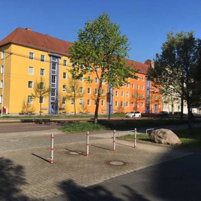 Schöne 3 Raum Wohnung mit Balkon zu vermieten!