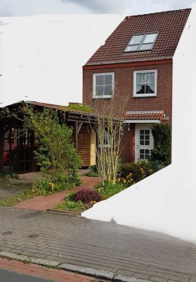 5-Zimmer Reihenhaus in Bremen-Blockdiek mit Garten incl. Carport, Gartenhaus , Fahradbox