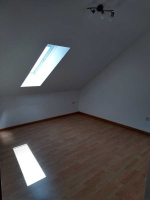 Ruhige Lage, 3-Zimmer-Wohnung mit Balkon in Kaiserslauter- Siegelbach