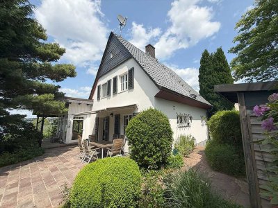 Verpassen Sie nicht diese einmalige Gelegenheit: Haus mit traumhaftem Blick auf den Möhnesee u