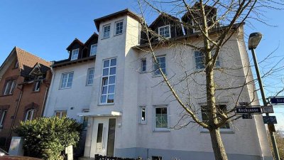 4 Zimmer Maisonette Wohnung mit Gartennutzung und Panoramablick in gepflegten 3 Familienhaus