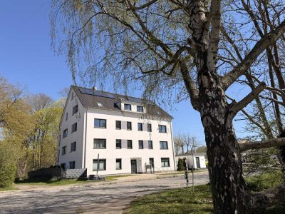 Wohnen am Schweizer Wald: 4 Zimmer | Kamin | Südbalkon | Neubau 2017