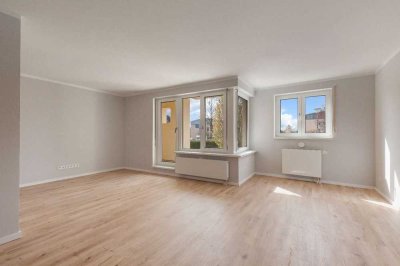 Erstbezug nach Sanierung! Moderne 1-Zimmer-Wohnung mit eigenem Garten und Einbauküche