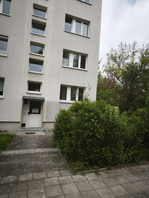 Entspannte 2- Zimmer Wohnung Leipzig- Marienbrunn (teilsaniert)