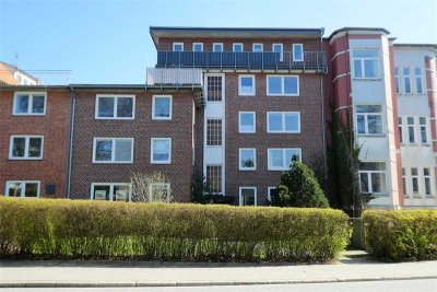Kiel-Düsternbrook: Bezugsfreie 3-Zimmer-ETW im Hochparterre (keine Käuferprovision) OTTO STÖBEN GMBH