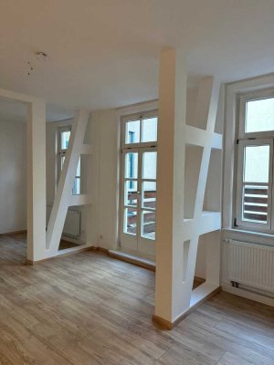 Traumhafte 5-Zimmer Wohnung mit großer Terrasse in Erfurts Altstadt