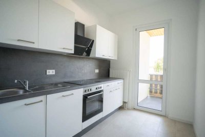 Hochwertig modernisiert! Inklusive Einbauküche & Balkon