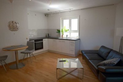 Ideal für Pendler: moderne, eingerichtete EG Wohnung mit Terasse und Gartenanteil in Hattersheim