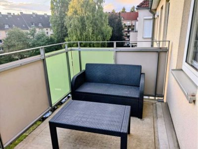 Kreuzviertel - 3 Zi. Wohnung mit 2 Balkonen und PKW Stellplatz in TOP Lage
