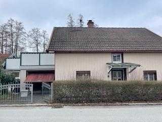 Einfamilienhaus im Dornröschenschlaf im  malerischem Rossbach/Schmiedorf