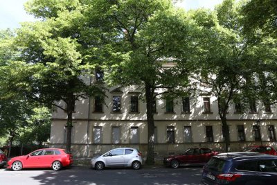 Schöne 2-Raum-Altbauwohnung  mit Parkettboden und Balkon -vermietet-