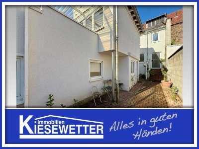 Renovierungsbedürftiges Dreifamilienhaus mit Innenhof, Garage & Fachwerkcharme in Worms-Herrnsheim