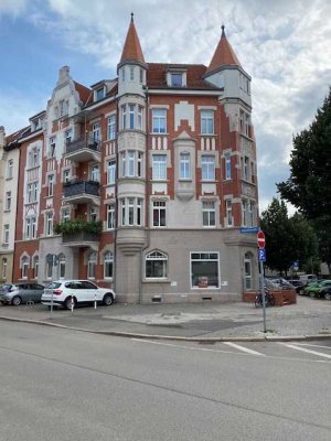 kleine 2-Raum-Wohnung mit Einbauküche zu vermieten
