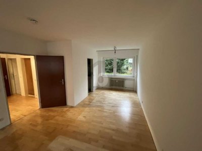 KLASSISCH & SERIÖSE MIT BALKON
