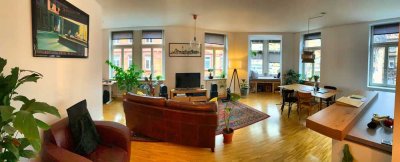 Sehr schöne, helle, luxuriöse 2ZKB-Wohnung mit Einbauküche(Baudenkmal nach Kernsanierung) von Privat