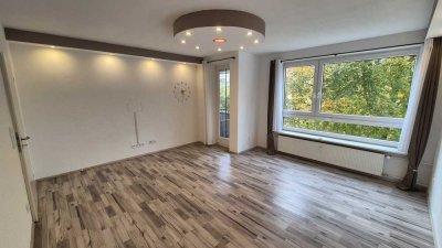 Moderne und gepflegte 3-Zimmer Wohnung mit Balkon im 3. OG in Kassel-Nord-Holland inkl. Einbauküche