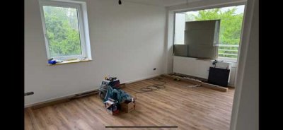 Voll sanierte 2-Raum-Wohnung mit Blick ins Grüne und mit neuer Innenausstattung in Wuppertal