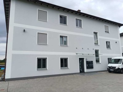 Exklusive EG-2-Zimmer-Wohnung, mit sehr großer Terrasse, KfW 55, Energieeffizienzklasse A+