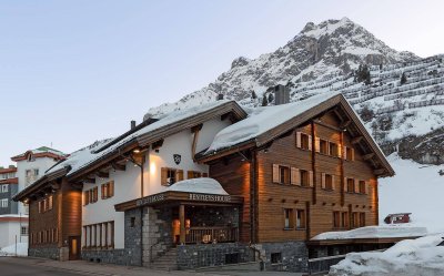 Ferientraum im schneesicheren Zürs